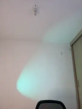 LauraCatalina online show from January 13, 1:04 pm