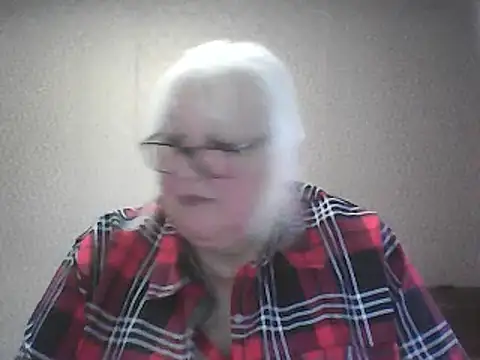 Alexia64231 online show from April 25, 1:41 pm