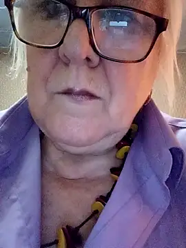 Alexia64231 online show from November 4, 1:38 pm