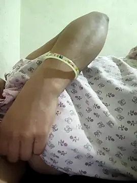 Bhabi-Hot0 online show from May 12, 12:45 pm