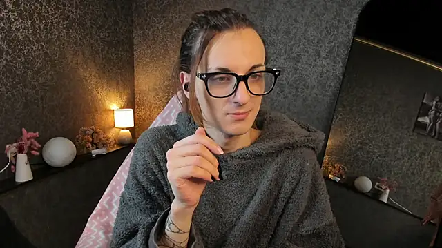 Anjela Botton online show from March 6, 12:00 pm