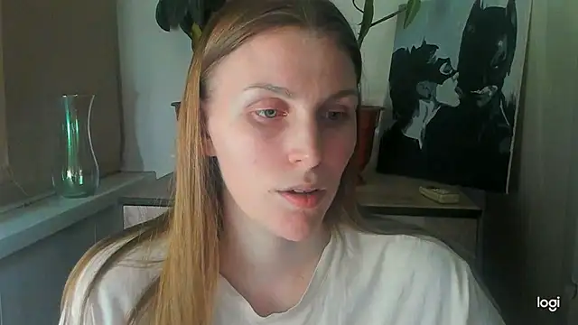 JuliaMuuun online show from May 23, 6:39 pm