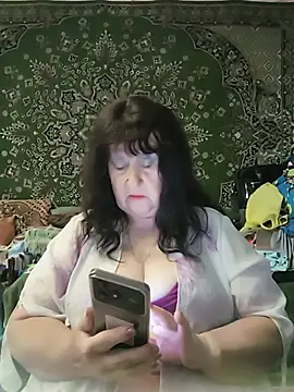 CrystalLime6411 online show from June 12, 3:31 pm