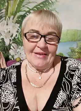 VioletSweet5566 online show from October 7, 5:39 pm