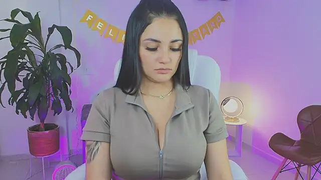 Julieta92  online show from April 28, 9:18 pm