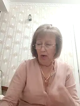 Snapshot of AlikaSwan5821 chatting on October 16, 7:49 pm AlikaSwan5821 online show from October 16, 7:49 pm