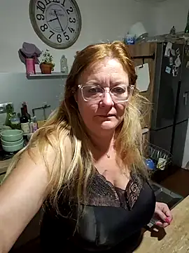 Misspapillon1840 online show from November 28, 6:27 am