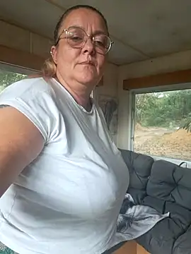 Misspapillon1840 online show from September 22, 1:31 pm