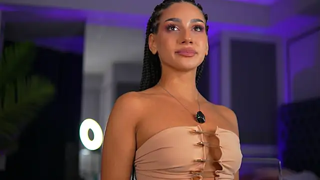 NinaSolenne online show from June 6, 7:31 pm