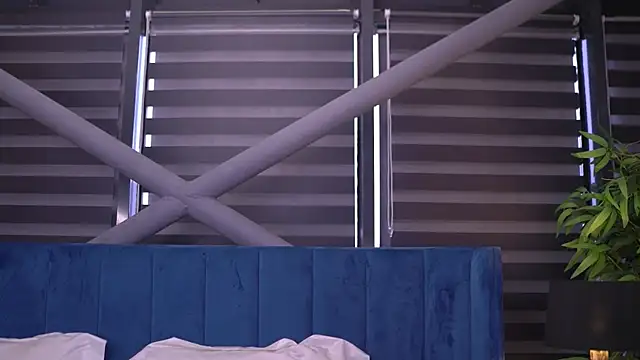 MillaSerene online show from October 2, 5:45 am