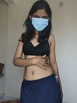 Shivani2002 online show from June 5, 10:10 am