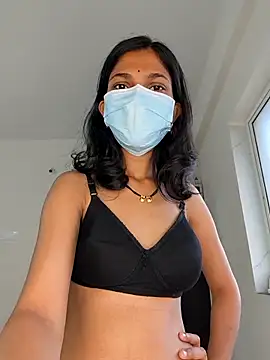 Shivani2002 online show from April 26, 1:47 am