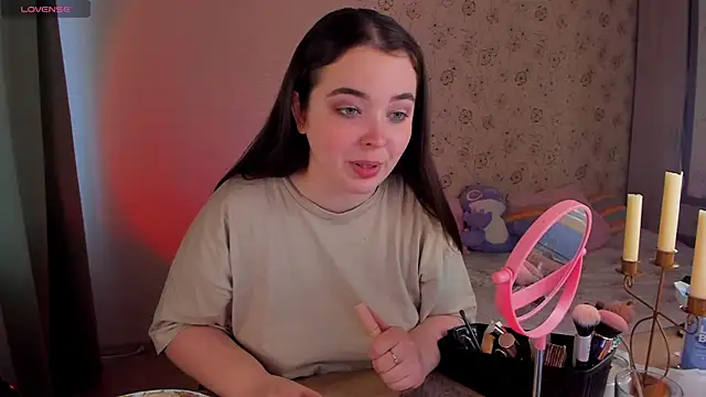 Alice next door online show from April 20, 9:34 am