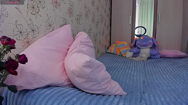 Alice next door online show from April 25, 12:41 pm