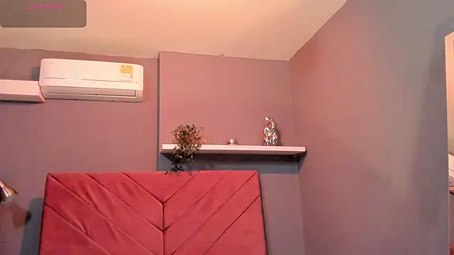 cinnia  online show from April 1, 11:44 am