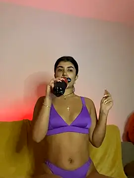 Lina Xstasy online show from October 3, 7:30 pm