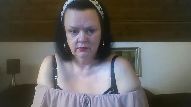 TiffanyMature online show from September 22, 7:51 am