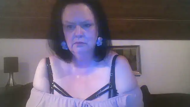 TiffanyMature online show from September 18, 8:40 pm