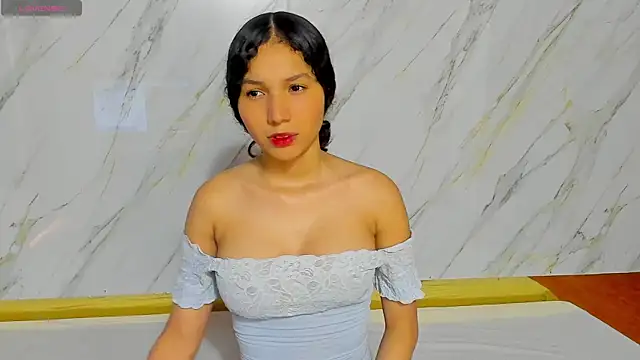 Snapshot of Isabella_motero chatting on October 21, 12:53 pm Isabella motero online show from October 21, 12:53 pm
