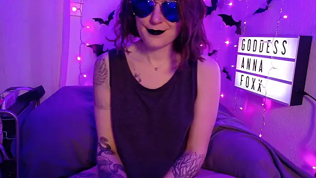 mistressannafoxx online show from April 21, 2:51 am