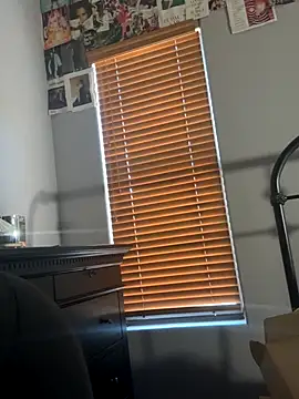 M1l3yD3w online show from September 28, 8:47 pm