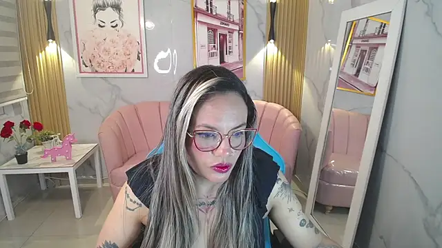 Jade Jones a online show from October 16, 4:48 am