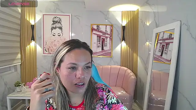 Jade Jones a online show from November 2, 3:43 am