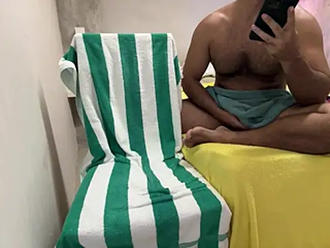 CasadoLutadorBigStuds online show from April 25, 4:04 am