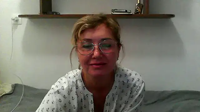 Snapshot of IrynaMolbertx chatting on September 23, 7:34 pm IrynaMolbertx online show from September 23, 7:34 pm