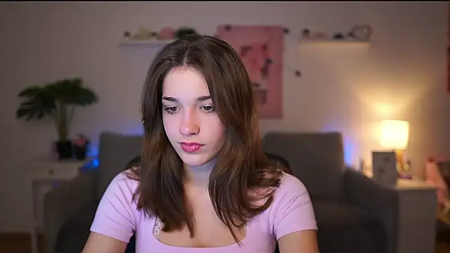 kissie cat online show from December 16, 7:20 pm