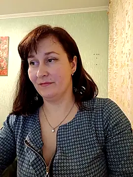 Amandda  online show from April 30, 5:40 pm