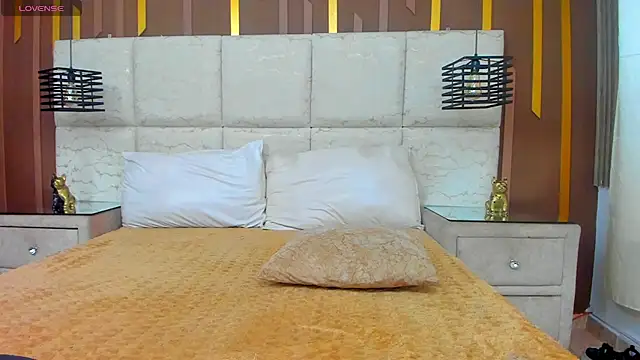 MiaCours online show from July 10, 7:36 pm