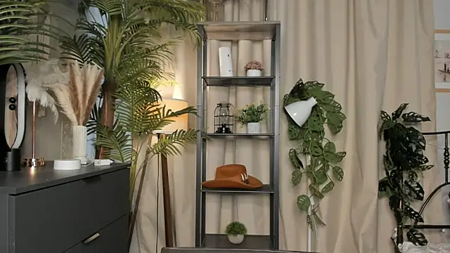 ChinBonnell online show from October 11, 6:07 am