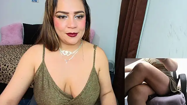 Paulina-Becerraa online show from July 18, 5:33 am