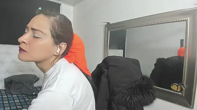 evelynesex online show from October 15, 2:03 am