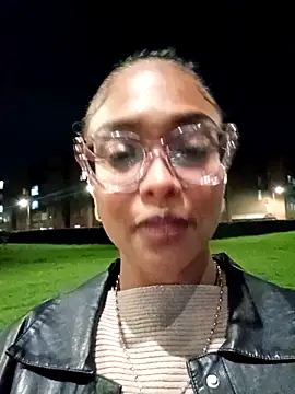 BiiancaEstradaa online show from April 22, 1:13 am