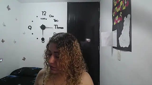 Skarleth Diaz online show from June 7, 7:04 am