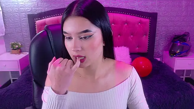 Natalie loffreda online show from February 19, 4:01 am