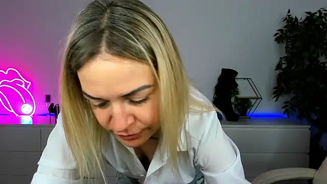 Anna Snows online show from December 1, 7:38 pm