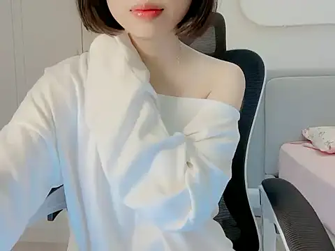 ggLovee online show from October 8, 11:25 am