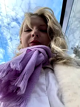 EveLittleSinner online show from October 21, 11:25 am