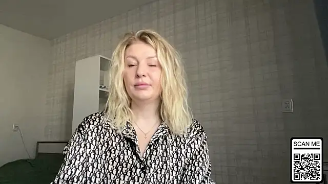 Blondie xoxoxo online show from March 10, 7:56 am