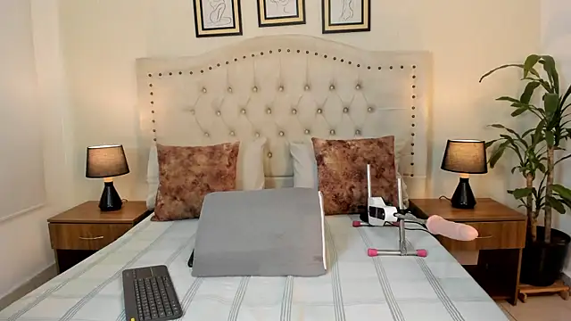 natasha moreno online show from July 10, 12:49 pm