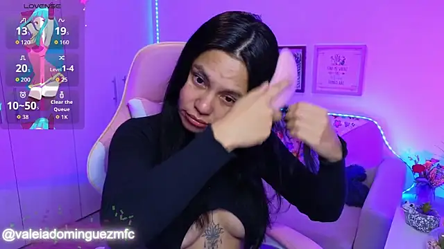 Snapshot of Valeria_Red_ chatting on October 19, 4:58 am Valeria Red online show from October 19, 4:58 am