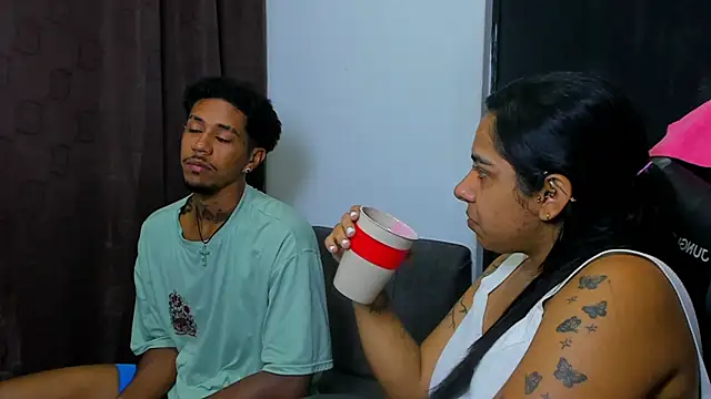 violet and myers online show from April 22, 10:29 pm