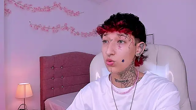 Luci Rose online show from February 20, 6:37 am