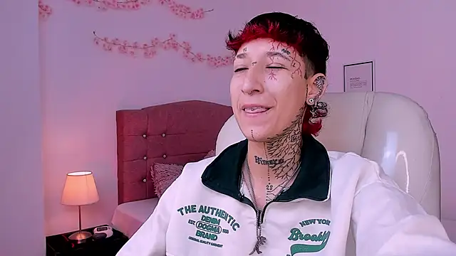 Luci Rose online show from March 18, 4:23 pm