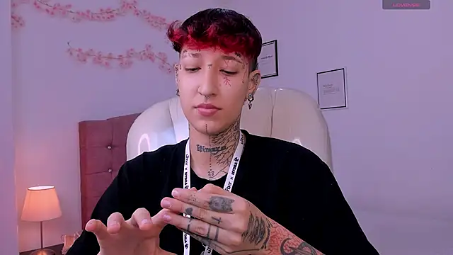 Luci Rose online show from April 23, 7:38 pm