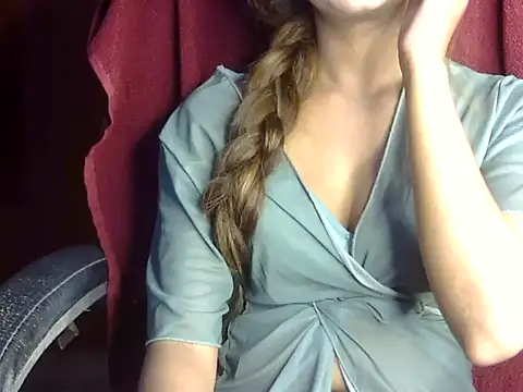 Snapshot of heartless_Queen chatting on October 14, 6:49 am heartless Queen online show from October 14, 6:49 am