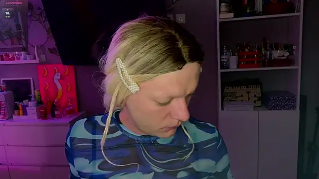 Kkkylie online show from February 12, 2:02 am